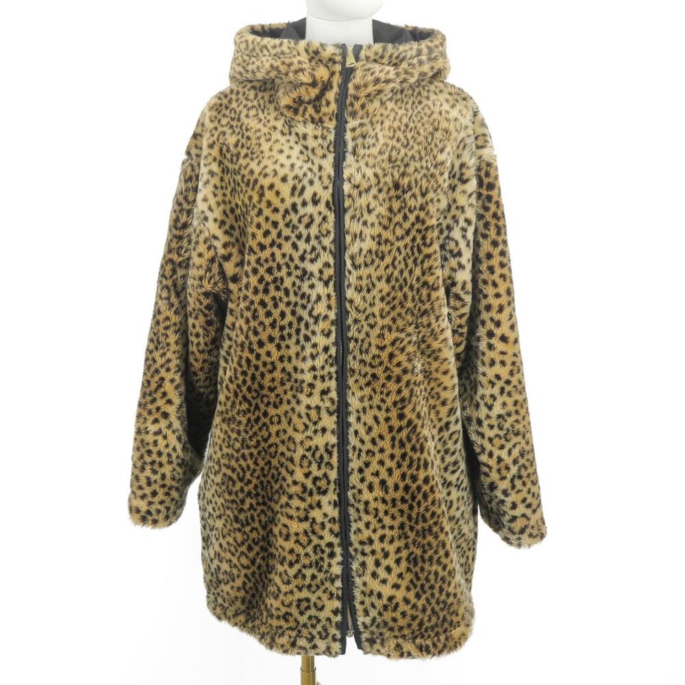 Chic Leopard Print Puffer Jacket - image 1